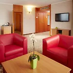 Orea Pyramida 4* براغ