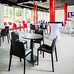 فندق Orea Pyramida 4*