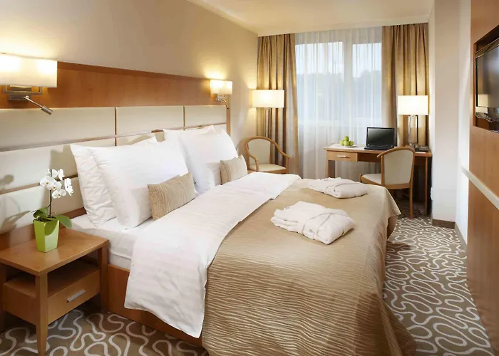 Orea Pyramida 4* Prague